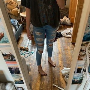 American eagle ripped jeans(make an offer!)